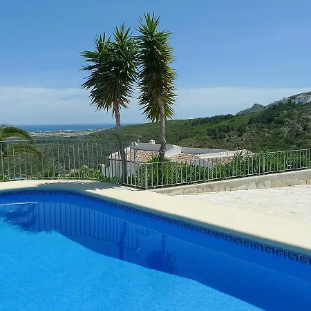 Holiday Kali Nyaraló